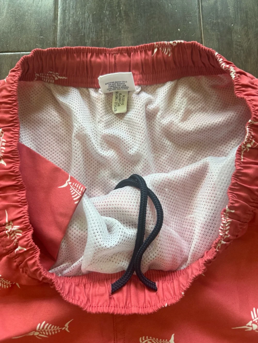 Vineyard Vines retails $98